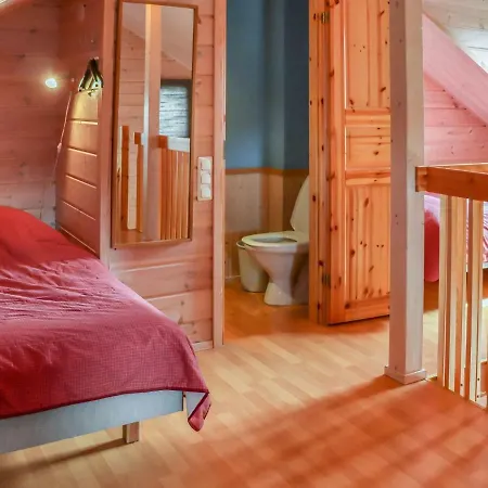 Hytoenen 3 By Interhome Äkäslompolo